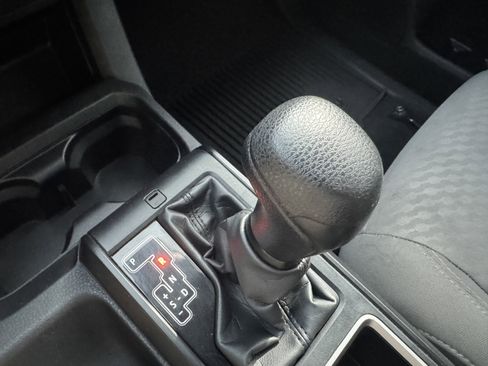 Used 2023 Toyota Tacoma SR AWD/4WD image 39