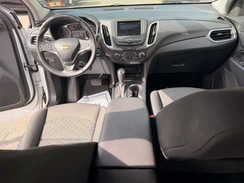 Used 2019 Chevrolet Equinox LT FWD image 16