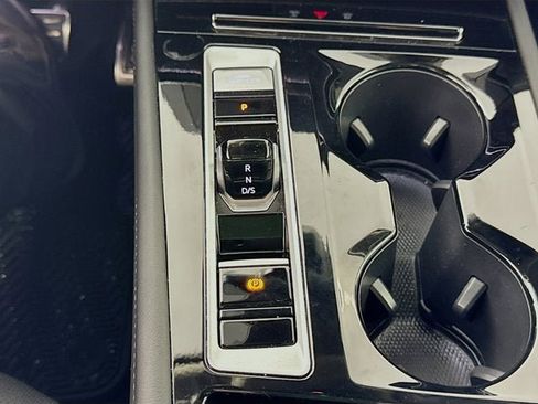 Used 2024 Volkswagen Atlas Peak Edition SEL image 17