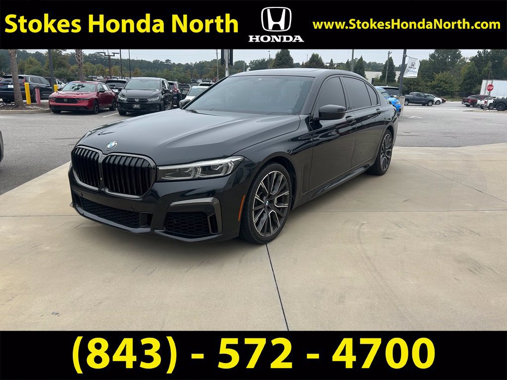 Used 2020 BMW 740i w/ Luxury Rear Seating Package RWD image 3