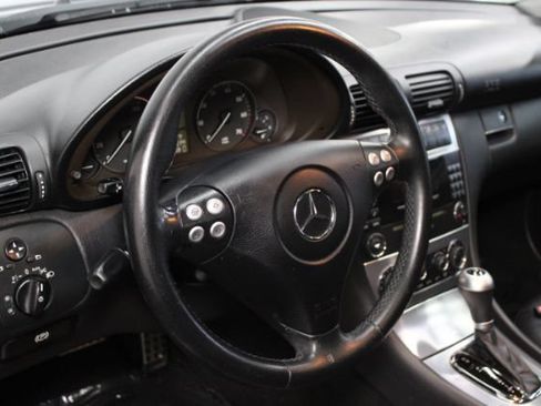 Used 2005 Mercedes-Benz C 230 Sedan image 13