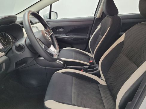 Used 2021 Nissan Versa SV FWD image 17