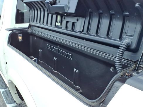 Used 2017 RAM 1500 Laramie AWD/4WD image 16
