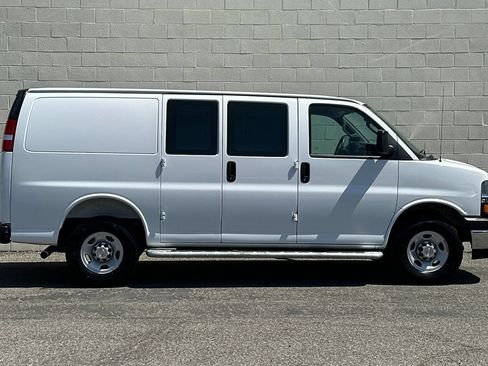 Certified 2025 Chevrolet Express 2500 w/ Driver Convenience Package RWD image 3