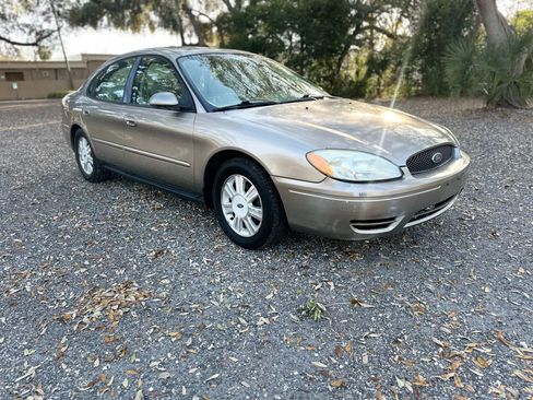 Used 2005 Ford Taurus SEL image 3