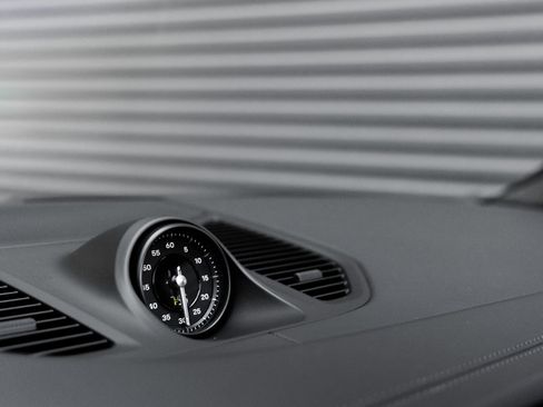 Certified 2026 Porsche Cayenne GTS AWD/4WD image 22