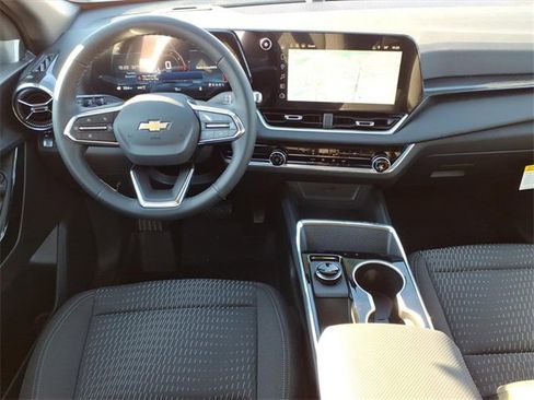 New 2026 Chevrolet Equinox LT w/ LPO, Floor Liner Package image 11