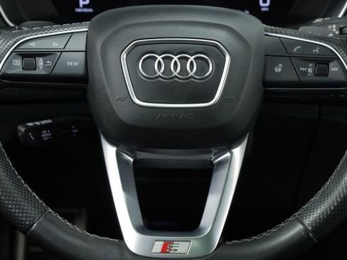 Used 2022 Audi SQ5 Prestige w/ Prestige Package image 13