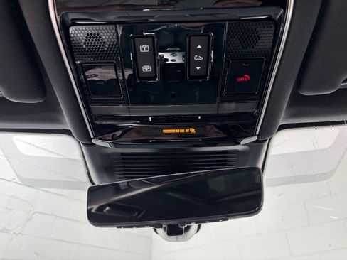 Used 2023 Land Rover Range Rover SE AWD/4WD image 12