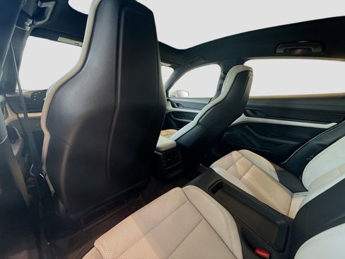 Used 2020 Porsche Taycan 4S image 23