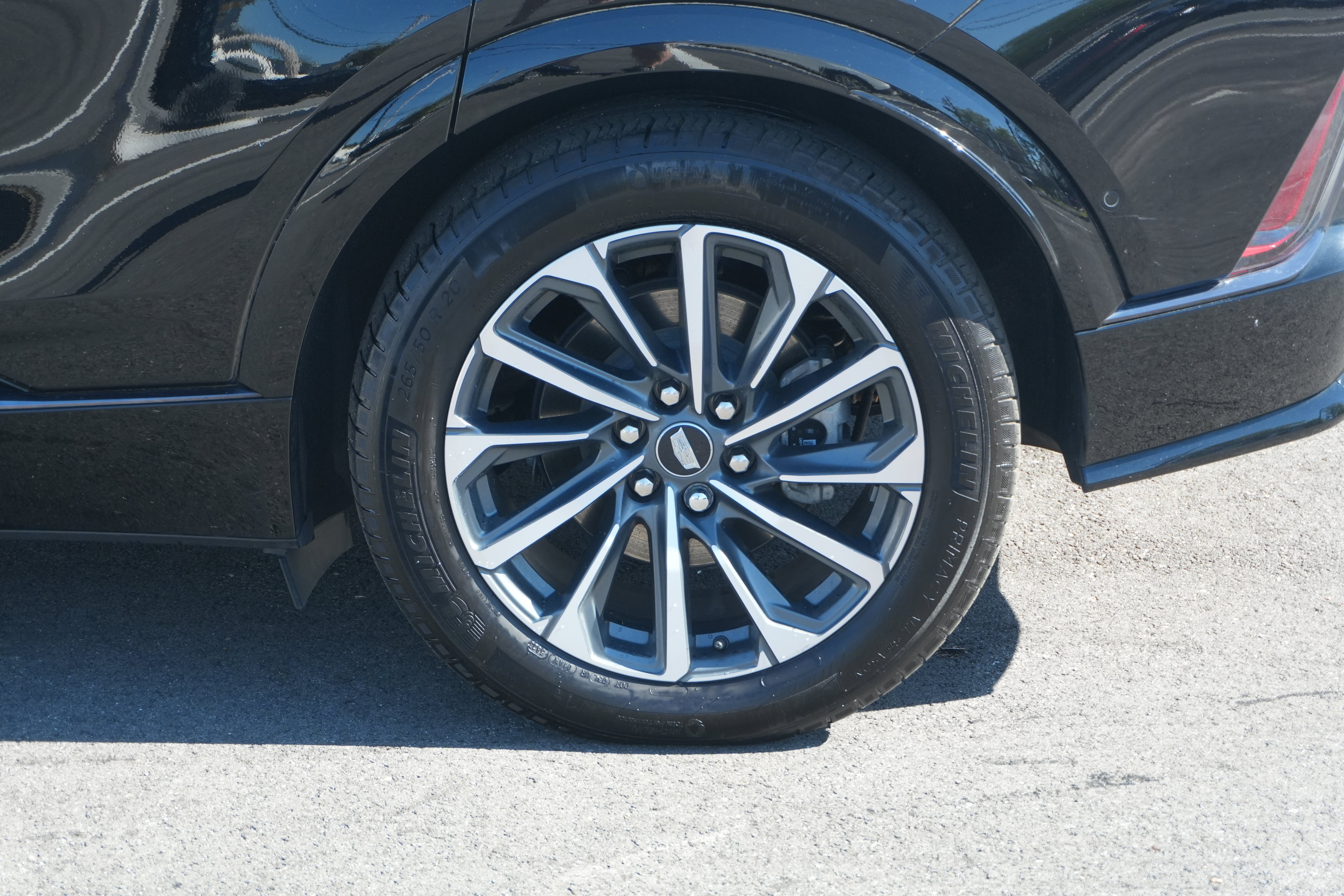 Used 2024 Cadillac Lyriq Sport AWD/4WD image 10