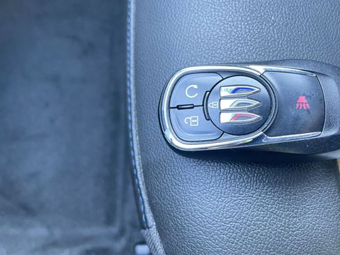 Used 2025 Buick Envista Sport Touring image 22