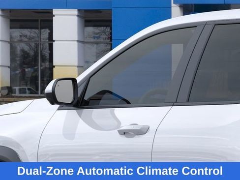 New 2026 Chevrolet Equinox LT AWD/4WD image 13