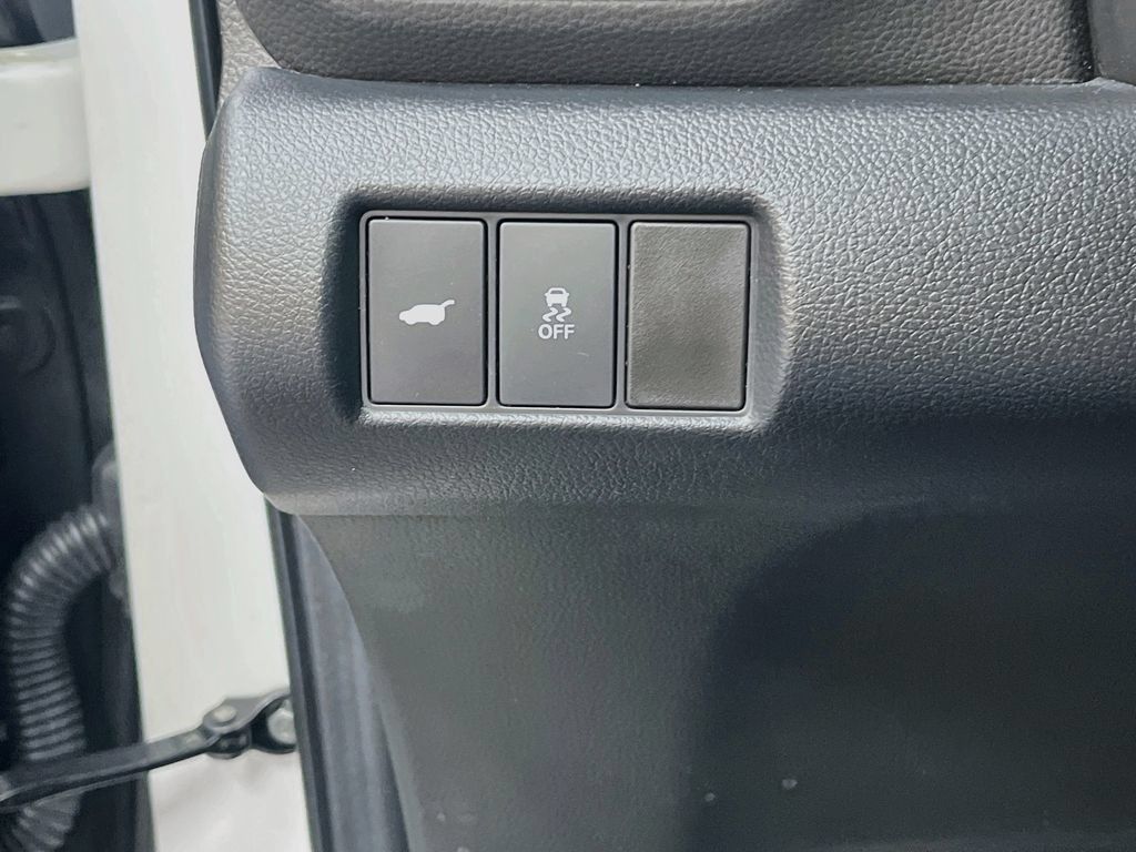 Used 2025 Honda Pilot EX-L image 10