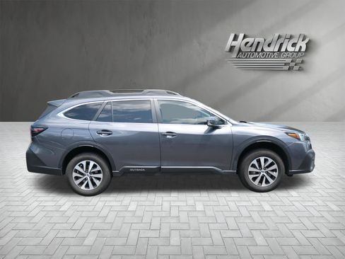 Certified 2022 Subaru Outback Premium AWD/4WD image 10