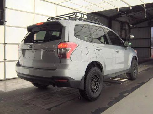 Used 2016 Subaru Forester 2.5i Limited image 2