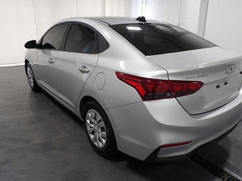 Used 2020 Hyundai Accent SE FWD image 6