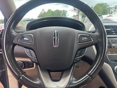 Used 2018 Lincoln MKC Reserve AWD/4WD image 11