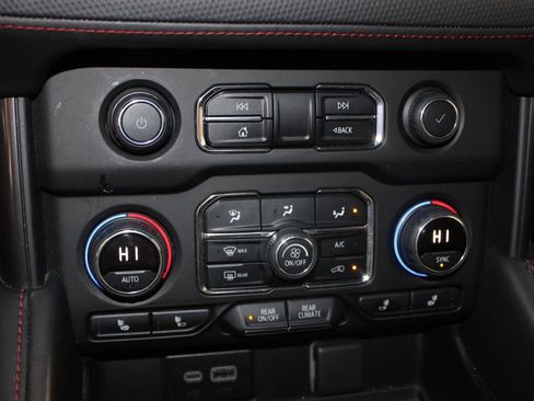 Used 2024 Chevrolet Suburban RST image 32