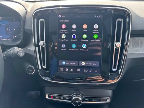 Certified 2026 Volvo XC40 B5 Plus w/ Climate Package AWD/4WD image 12