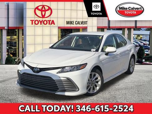 Used 2024 Toyota Camry LE FWD image 1