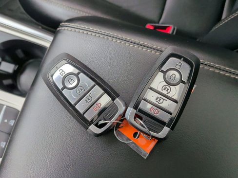 Used 2022 Ford Explorer Limited w/ Equipment Group 301A RWD image 53