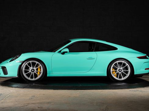 Used 2018 Porsche 911 GT3 RWD image 14