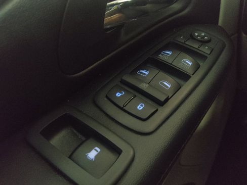 Used 2019 Dodge Grand Caravan SE w/ UConnect Hands-Free Group FWD image 27