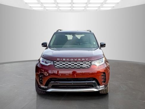 New 2026 Land Rover Discovery Limited Edition image 8
