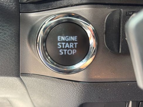 Used 2020 Toyota Tacoma TRD Sport RWD image 23