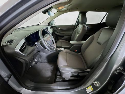 Used 2025 Buick Encore GX Preferred FWD image 12