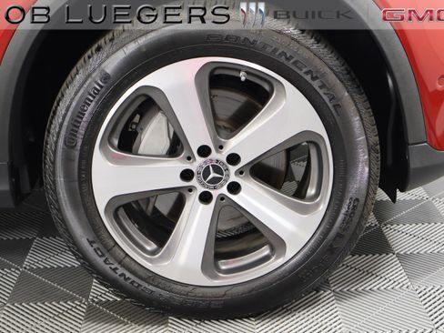 Used 2022 Mercedes-Benz GLC 300 4MATIC image 3