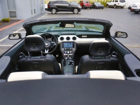 Used 2016 Ford Mustang Premium RWD image 11