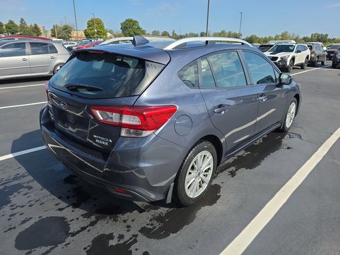 Used 2017 Subaru Impreza 2.0i Premium image 4
