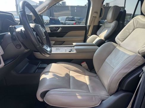Used 2022 Lincoln Navigator L Reserve AWD/4WD image 21