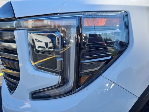 Used 2023 GMC Sierra 1500 AT4 w/ AT4 Premium Package image 36