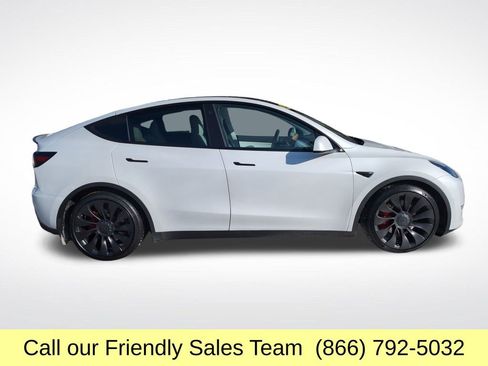 Used 2022 Tesla Model Y Performance image 7
