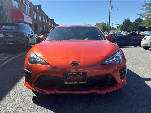 Used 2017 Toyota 86 RWD image 2