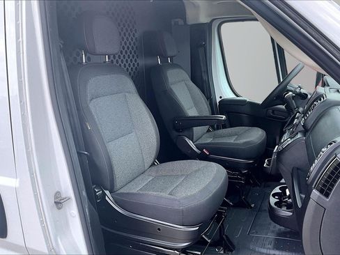 Used 2025 RAM ProMaster 2500 w/ U-Haul Equipment Group FWD image 5