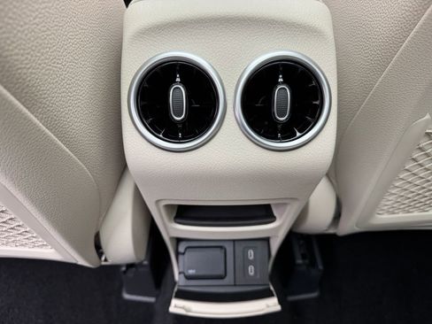 New 2026 Mercedes-Benz GLB 250 4MATIC image 25