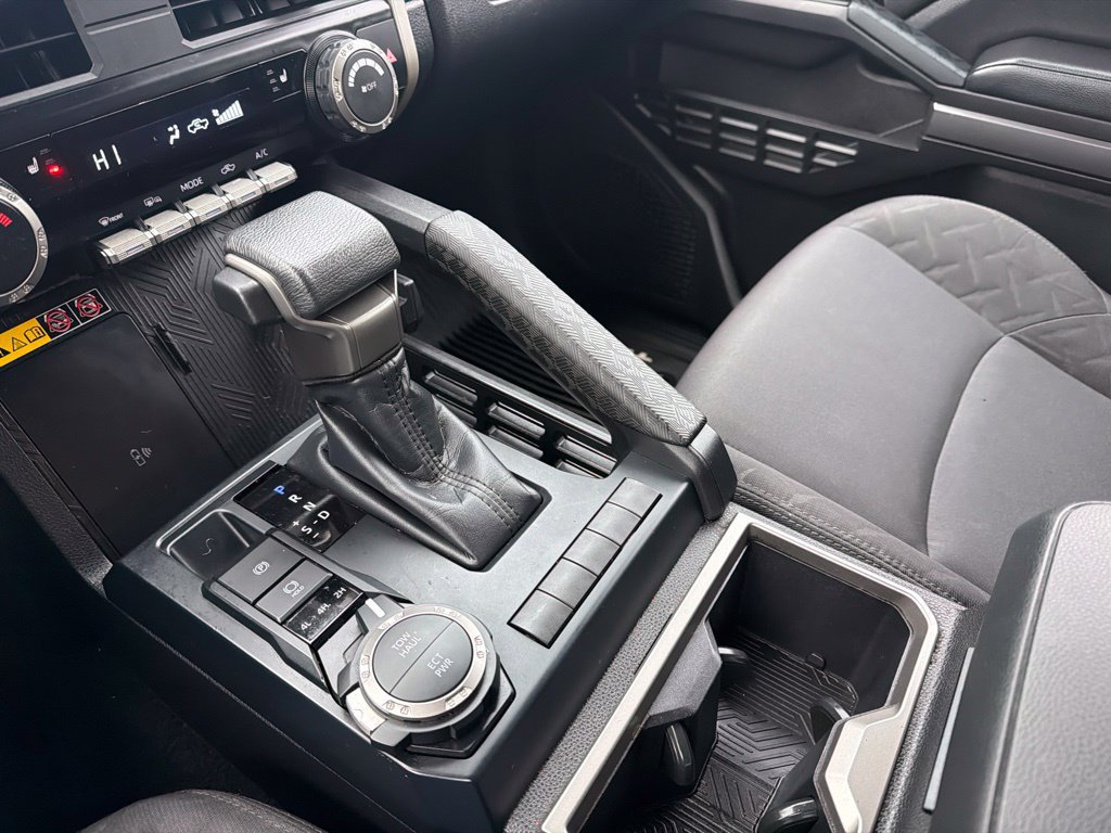 Certified 2025 Toyota Tacoma SR5 AWD/4WD image 23