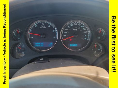Used 2010 GMC Yukon SLT w/ SLT-2 Equipment Package AWD/4WD image 15