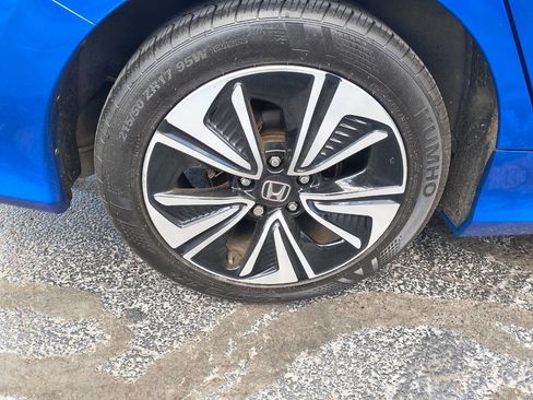Used 2017 Honda Civic EX-T image 9