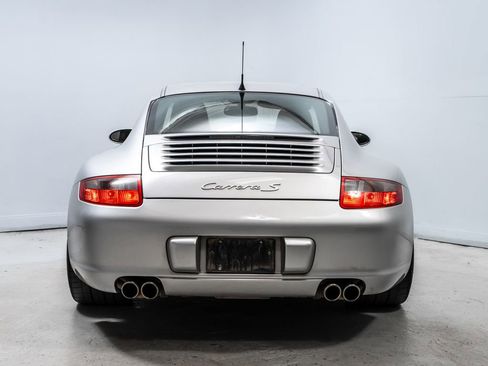 Used 2005 Porsche 911 Carrera S image 6