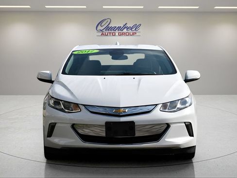 Used 2017 Chevrolet Volt LT w/ Comfort Package FWD image 9