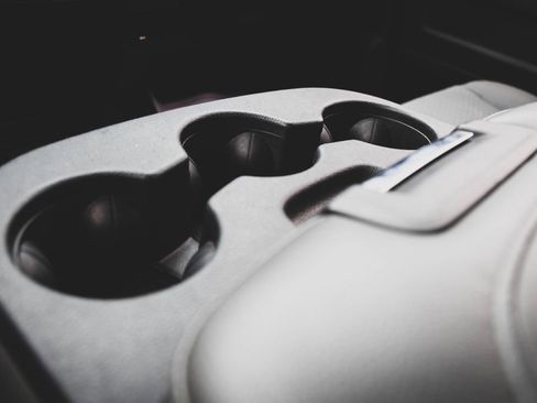 Used 2018 RAM 2500 Tradesman w/ Chrome Appearance Group image 13