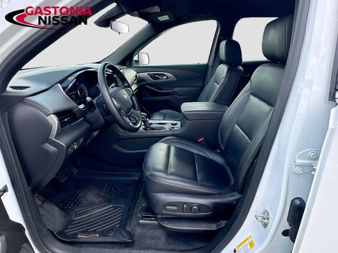 Used 2023 Chevrolet Traverse LT FWD image 34