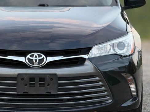 Used 2015 Toyota Camry LE FWD image 12