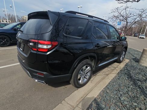 Used 2026 Honda Pilot EX-L image 3
