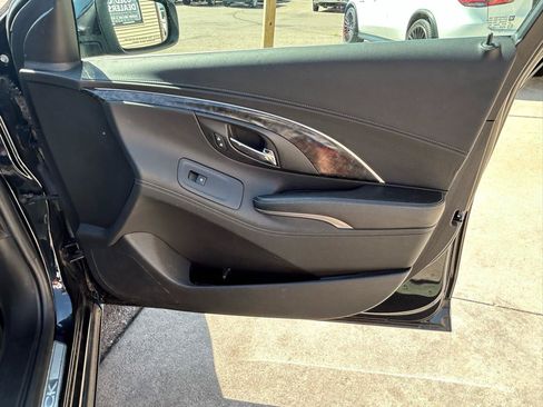 Used 2016 Buick LaCrosse Leather FWD image 16